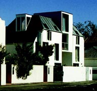 House.jpg (15796 bytes)