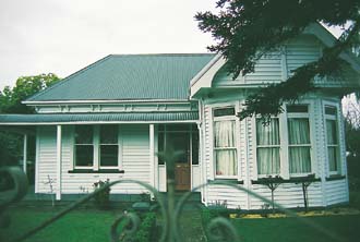 villa.jpg (23139 bytes)