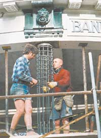 Refurbishing community pillars 