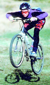 Cycling suits city image