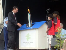 Mayor Garry Moore welcomes Special Olympics Athletes to Christchurch, Wednesday 30th November 2005.